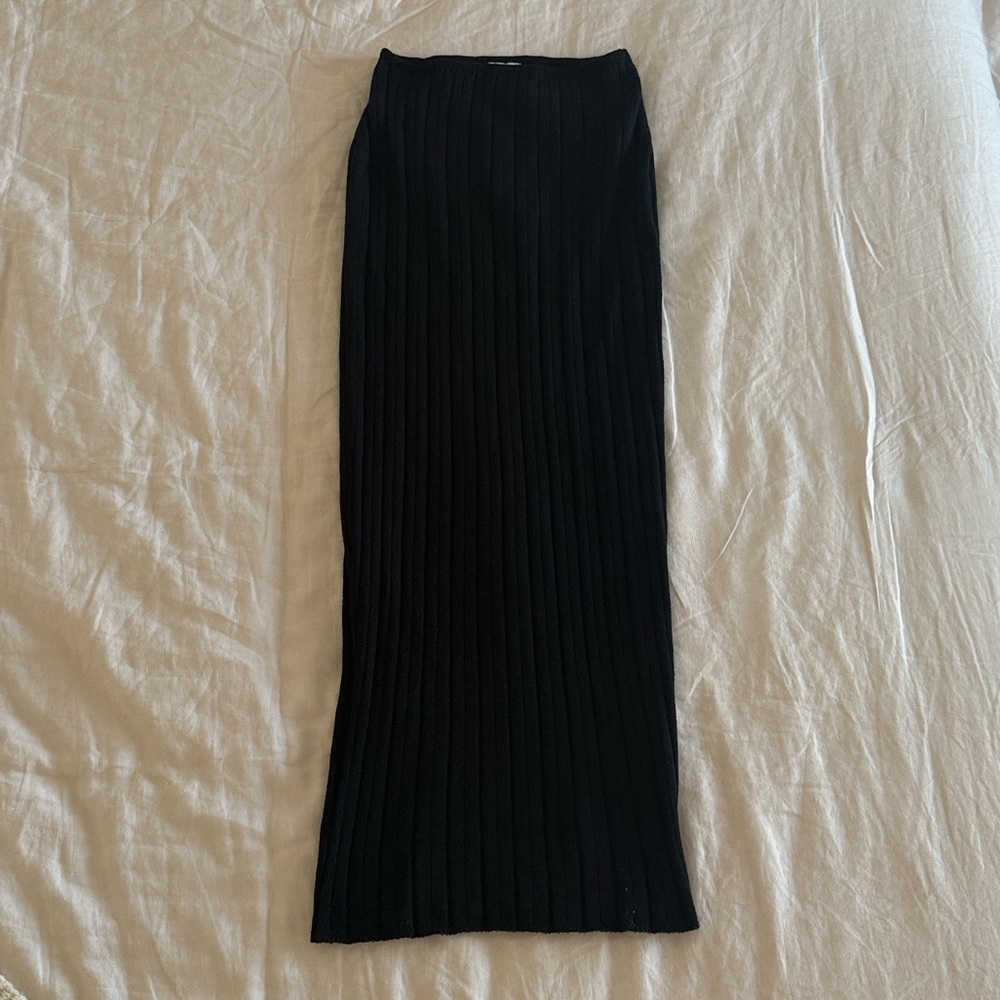 Black Ribbed Maxi Knit Skirt